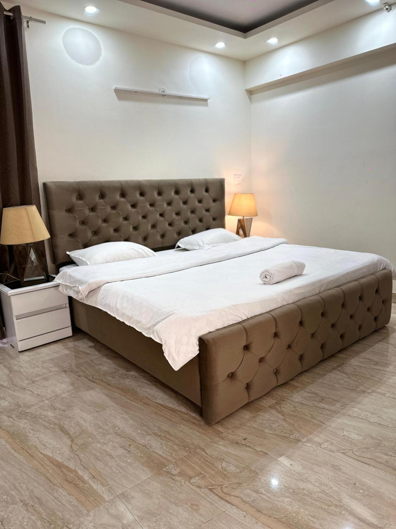 Sky Villa With Private Pool Noida Exterior foto